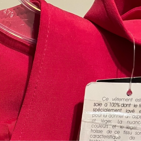 New Jones New York 2 pc suit Fushia color, 2 pleats on back of skirt - Picture 2 of 2